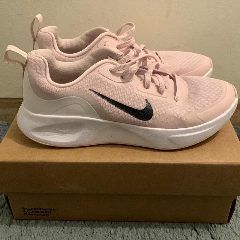 Women’s Nike size 7